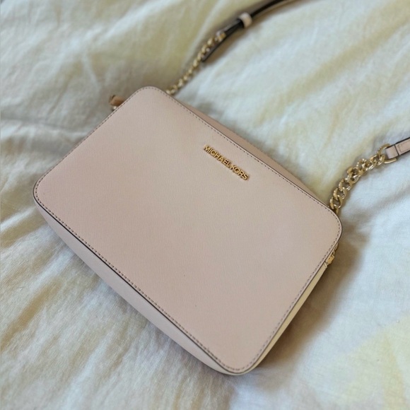 Michael Kors Handbags - Michael Kors Jet Set Leather Crossbody Bag